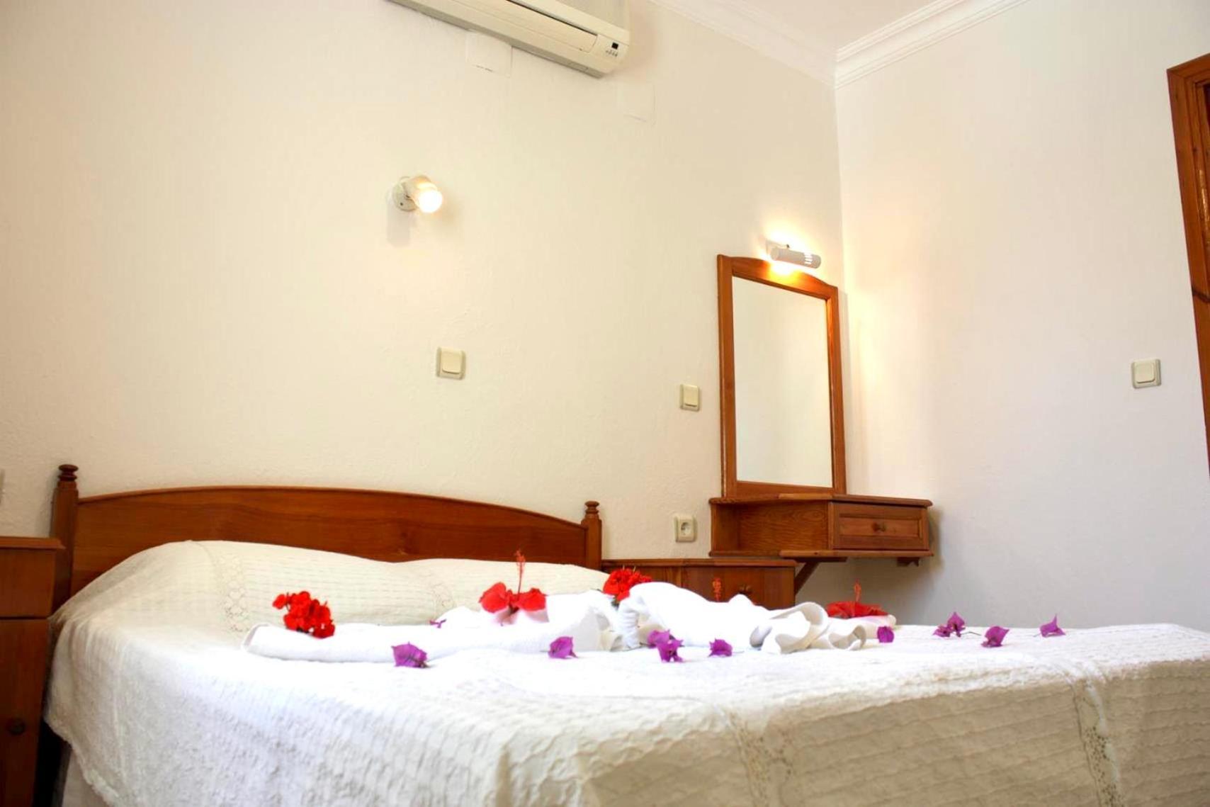 Toloman Bitezpark Apartments Bodrum Bagian luar foto