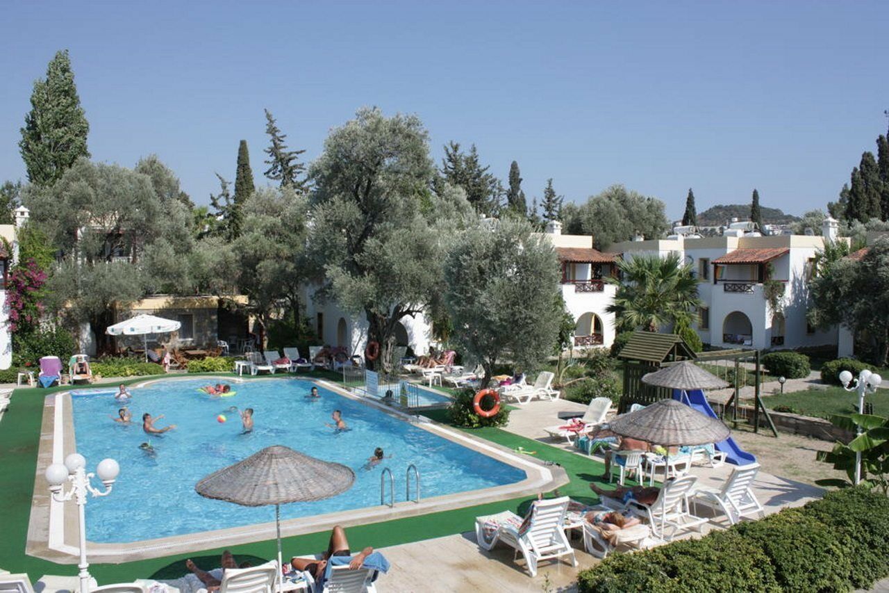 Toloman Bitezpark Apartments Bodrum Bagian luar foto