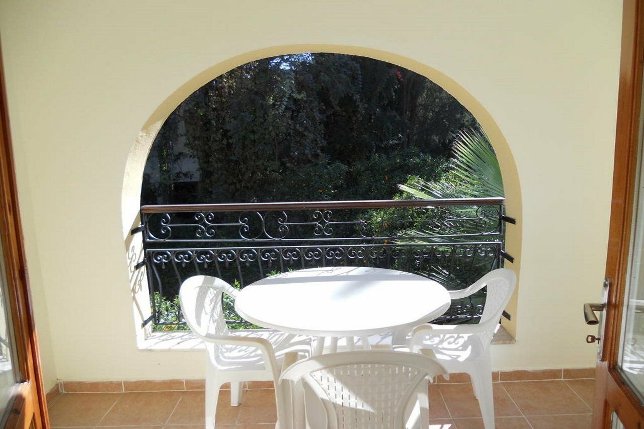 Toloman Bitezpark Apartments Bodrum Bagian luar foto